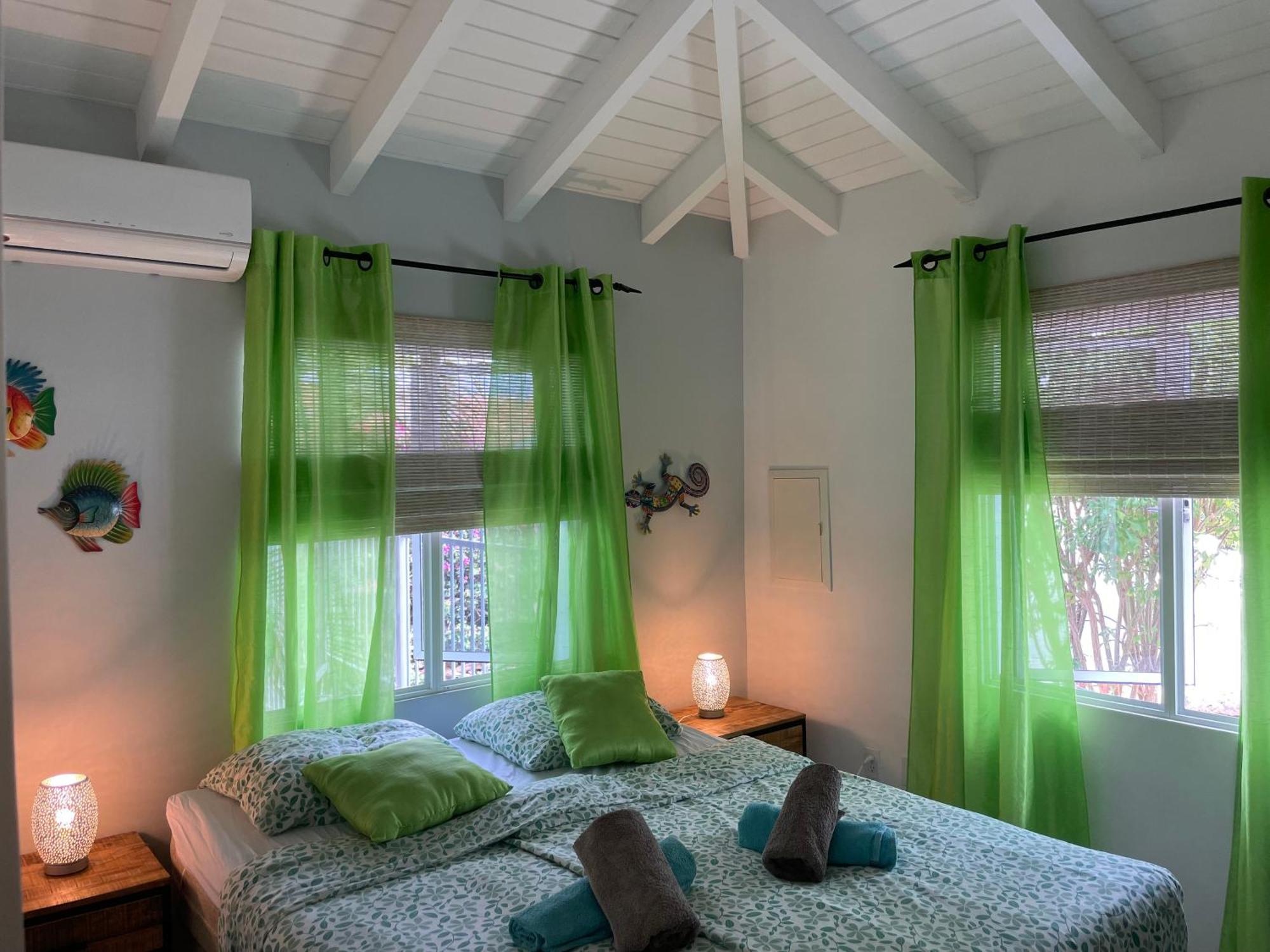 Villa Blue Curacao Jan Thiel Esterno foto