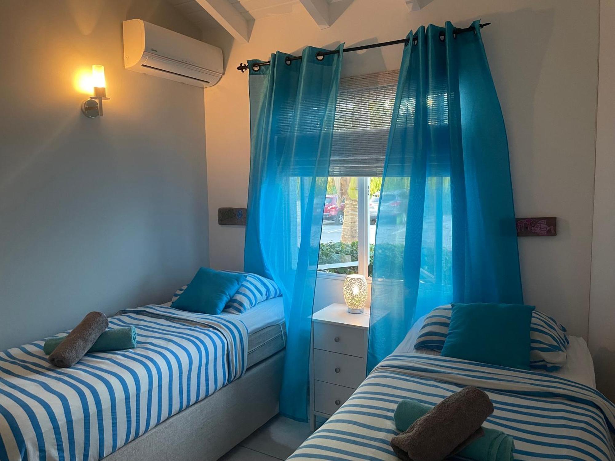 Villa Blue Curacao Jan Thiel Esterno foto